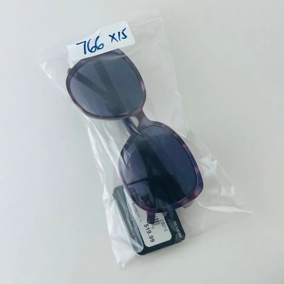 SG00766 Revlon RVN 55 MCV Sunglasses 100% UVA / UVB Protection Pink Frame Women, - Picture 6 of 6